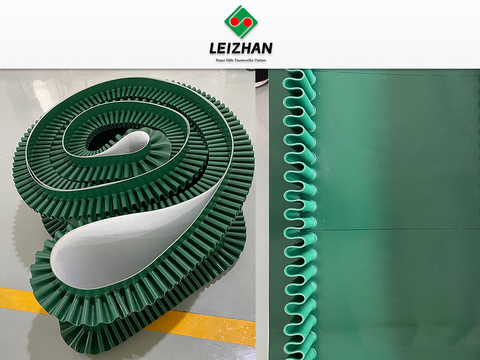 Gegolfde zijwandtransportband